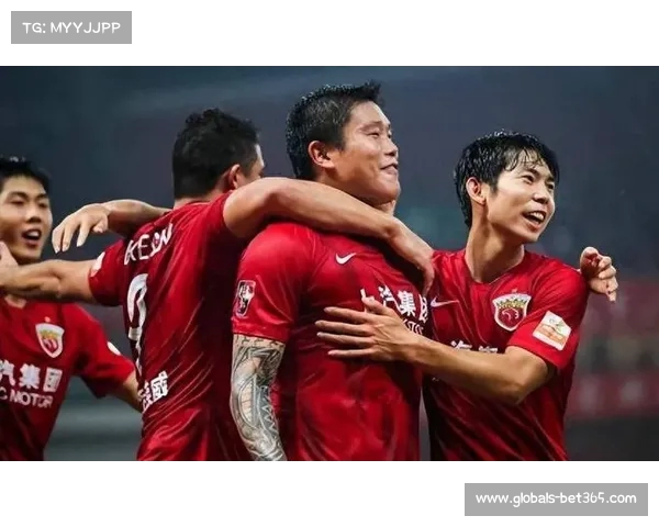 中超盛宴恒大对决激情四溢比赛实况全面解析与精彩瞬间回顾 中超盛宴恒大对决激情四溢比赛实况全面解析与精彩瞬间回顾